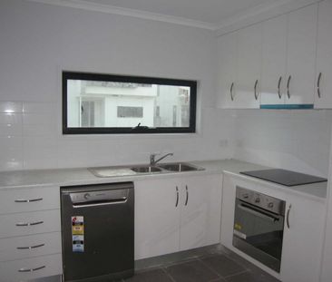 1/2 Makybe Diva Drive, Ooralea - Photo 1