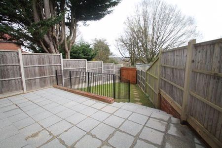 2 bedroom detached house to rent - Photo 3