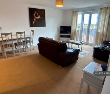 2 bedroom flat to rent - Photo 2