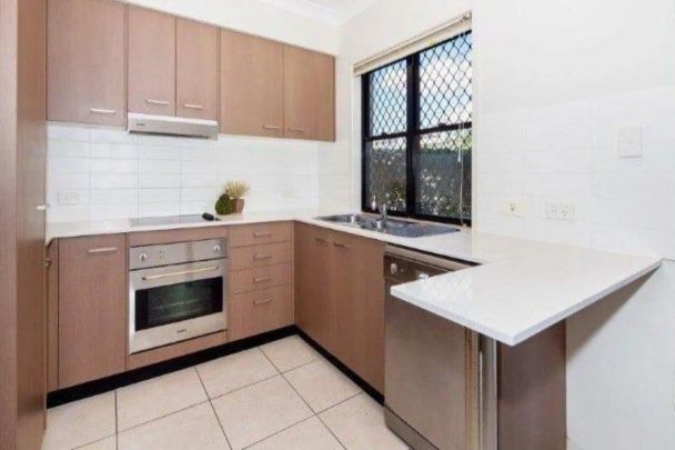 Conveniently located 2-story townhouse. - Photo 1