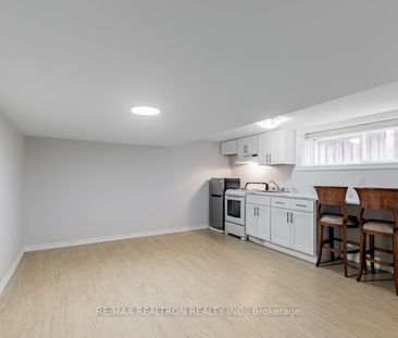 For Lease - 41 Fairholme Avenue Unit# Bsmt, Toronto, Ontario - Photo 2