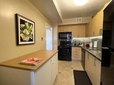 For Lease - 400 Walmer Road Unit# 2511, Toronto, Ontario - Photo 2