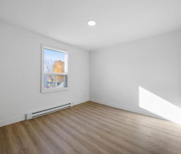 4½ rénové dans un duplex à Saint-Jérôme - Photo 2