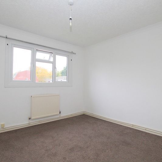 3 Bedroom Terraced House - Photo 1