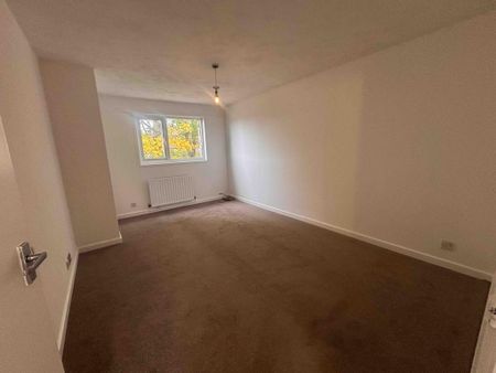 2 bedroom semi-detached house to rent - Photo 4