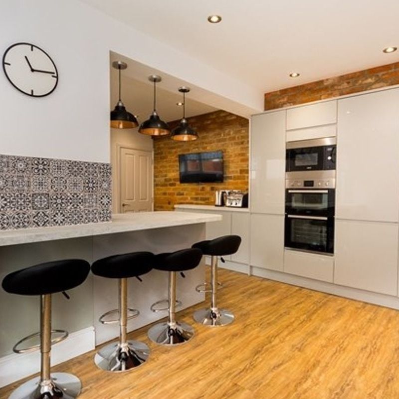 Room in a Shared House, Baker Street, RG1 - Photo 1