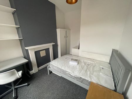 8 Bed Terraced House, Arthur Street, NG7 - Photo 5