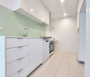 Unfurnished 2 Bedroom Apartment For Rent In South Brisbane! - Photo 5