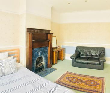 Room in a Shared House, Springfield Avenue, SW20 - Photo 2
