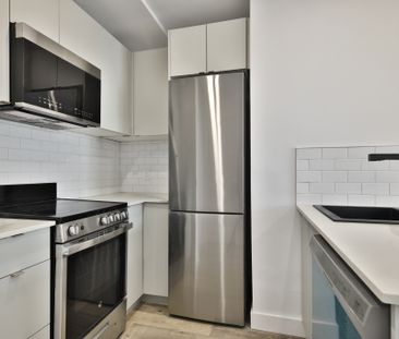 Spacious 3.5 Apartment In Villeray - Photo 1