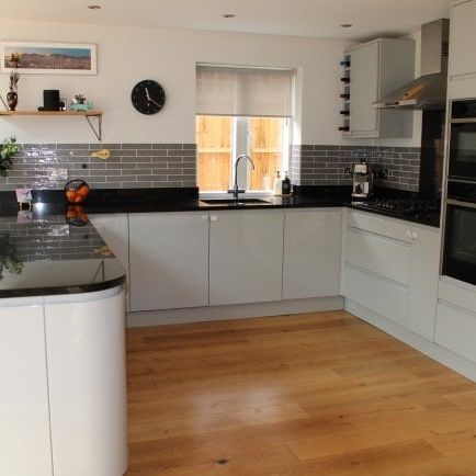 Wellow - Photo 1