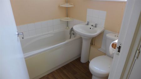 Hurn Way, Aldermans Green, Coventry, West Midlands, CV6 - Photo 5
