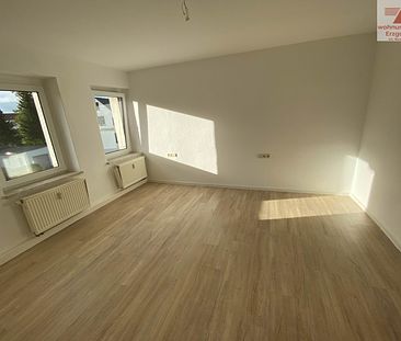 Neu sanierte 2-Raum-Wohnung mit Stellplatz am Haus!! - Photo 3