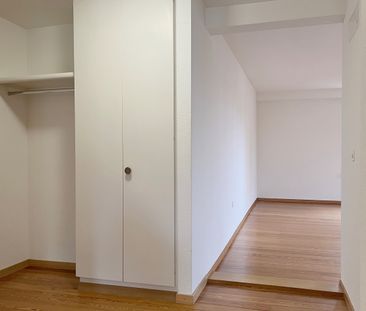 Tolle Dachwohnung im beliebten Enge-Quartier - 1 Jahr befristet! - Photo 2