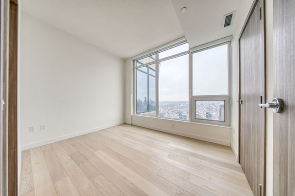 For Lease - 1 Concord Cityplace Way Unit# 6802, Toronto, Ontario - Photo 1