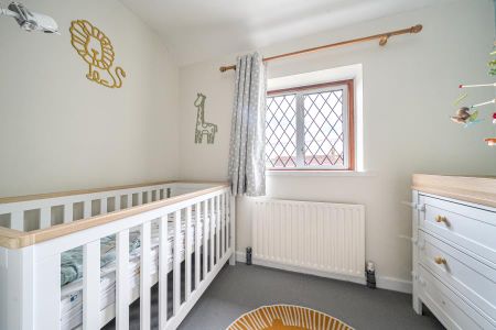 Gosden Hill Road, Guildford, GU4 - Photo 2