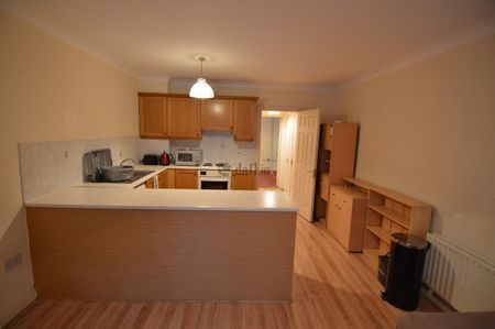 Apartment to rent in Dublin, The Paddocks - Photo 2