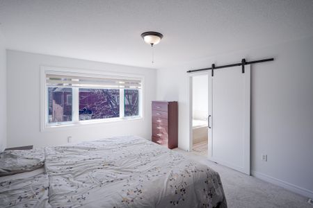 For Lease - 74 Amos Lehman Way, Whitchurch-Stouffville, Ontario - Photo 3