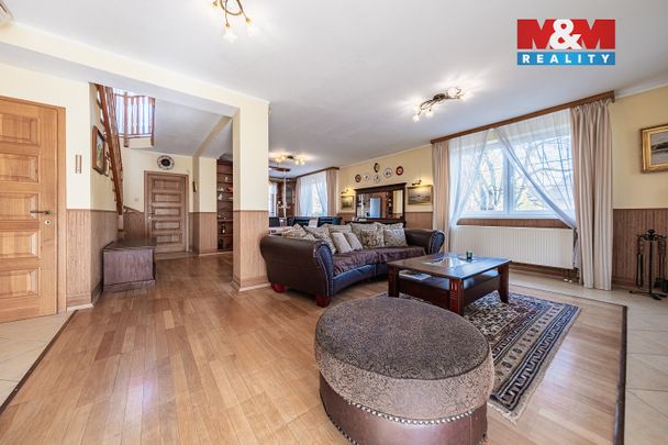 Pronájem domu 220 m² s pozemkem 850 m² - Photo 1