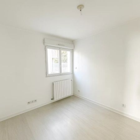 Location Appartement 2 pièces 45m² EVIAN LES BAINS 74500 - Photo 2