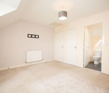 3 bedroom semi-detached house to rent - Photo 5