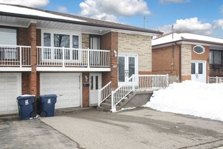 For Lease - 4 Hisey [Basement] Crescent, Toronto, Ontario - Photo 3