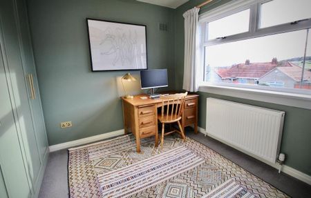 3 bedroom semi-detached house to rent - Photo 2