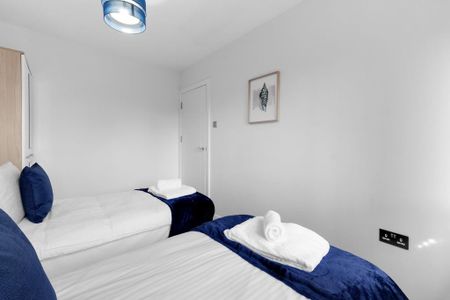 4 bedroom terraced house to rent - Photo 5