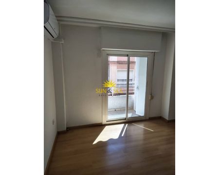 2-BEDROOM APARTMENT FOR RENT IN ALICANTE - Photo 2