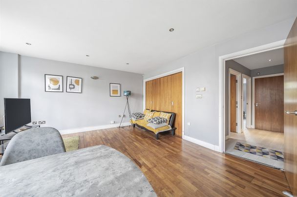 Tanfields, Reading, RG1 1NX - Photo 1