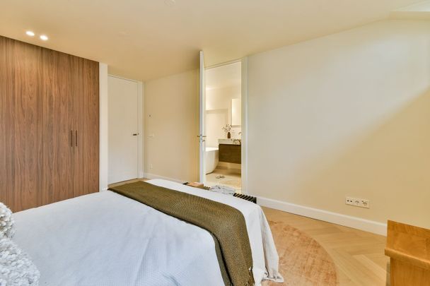Appartement te huur: Droogbak 7-H 1013 GE Amsterdam - Photo 1