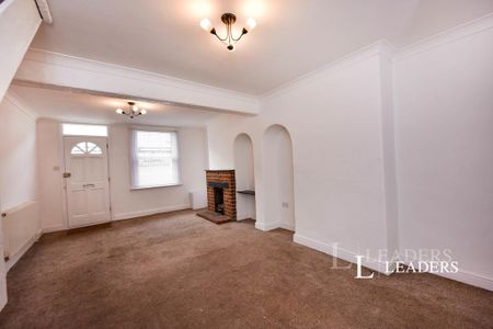 2 bedroom terraced house to rent - Photo 3