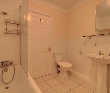 2 bedroom flat to rent, - Photo 6