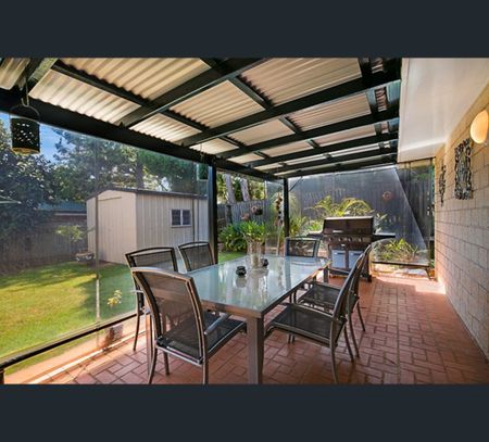 16 Sweetapple Crescent, Centenary Heights, Qld 4350 - Photo 4