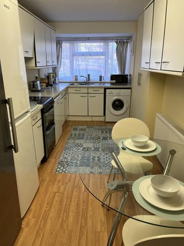 5 bedroom townhouse to rent - Photo 5