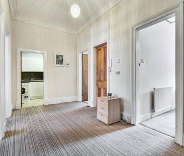 1 bedroom in a flat share to rent - Photo 5