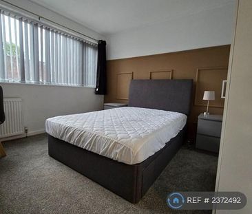 1 bedroom in a house share to rent - Photo 3