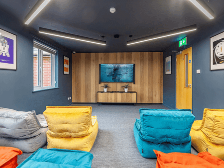 Classic 3 Bed Flat - Photo 5