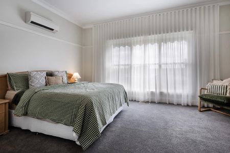 Elegant family living in prestigious East Bendigo locale. - Photo 4