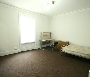 8 Bed - **bills Included** Elmwood Street, City Centre, Sunderland - Photo 4