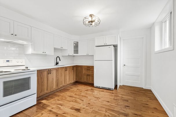 5800-5810 Rue Vigneault, Brossard, QC J4W - Photo 1