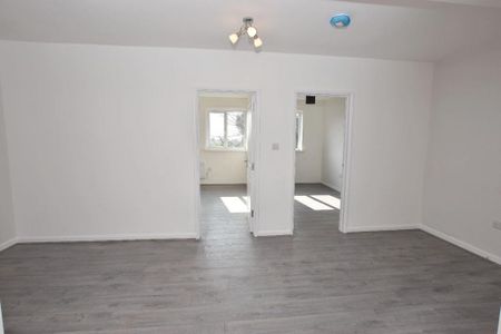 2 bedroom maisonette to rent - Photo 5