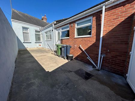 2 bedroom cottage to rent - Photo 5