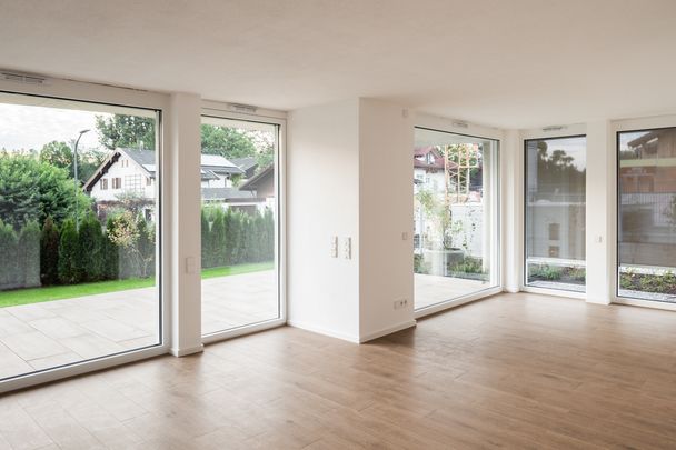 Sonnige 3,5-Zimmer Wohnung mit Garten am Fuße des Herrnberges - Photo 1