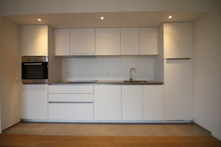 Direct from the Owner - Beautiful 2-Bedroom Apartment - Photo 3