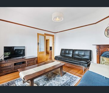 Partly Furnished Home in West Hobart - Photo 2