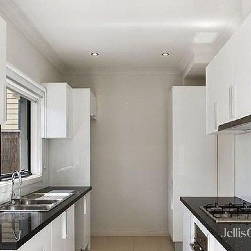 2/150 Woods Street, Newport VIC 3015 - House For Rent | Domain - Photo 1