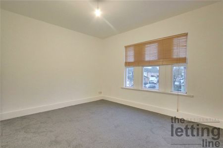Wellington Avenue, London, N9 0RP - Photo 5