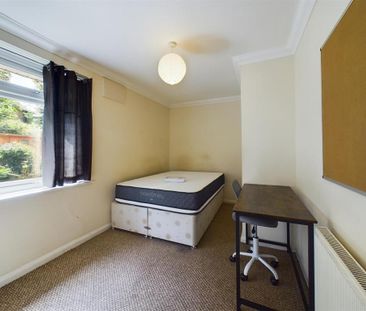 5 bedroom terraced house to rent - Photo 2