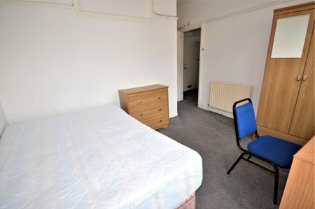 5 bedroom detached house to rent - Photo 5